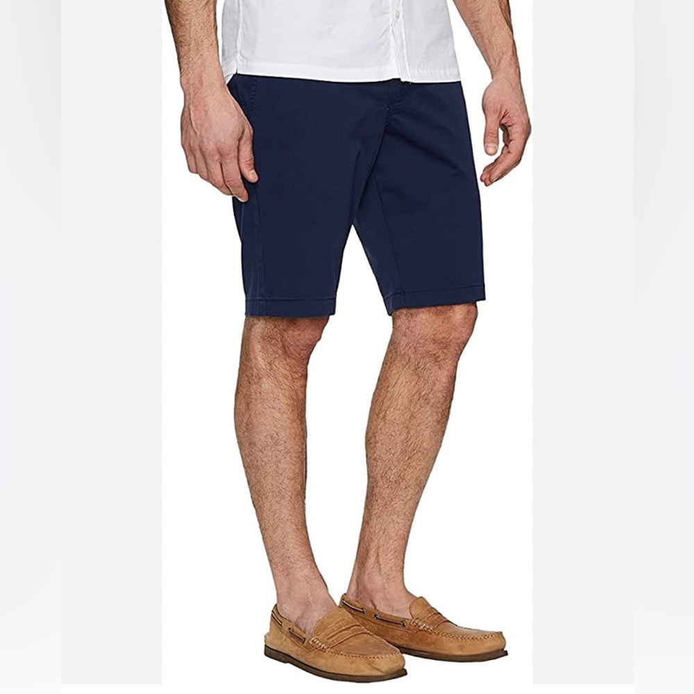 Men’s Tommy Bahama flat front shorts size 42 nwt
